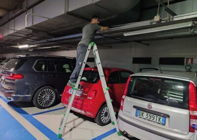 Installazione delle antenne interne per la Ricezione GSM in un parcheggio a Milano | SITIP TELECOMUNICAZIONI